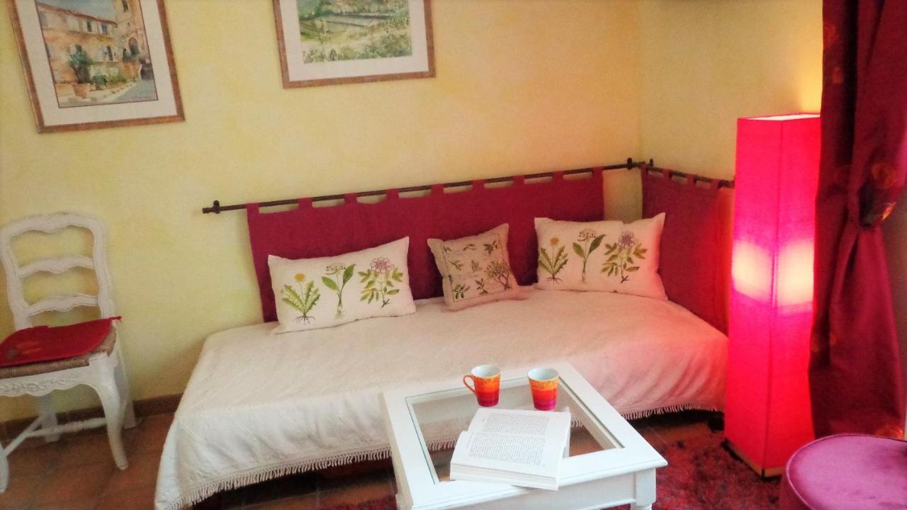 Bed and Breakfast Santolines en Provence Piolenc Esterno foto